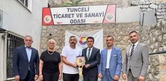 Tunceli'nin İksor Markalı Munzur Balı, Londra'da Altın Madalya Kazandı