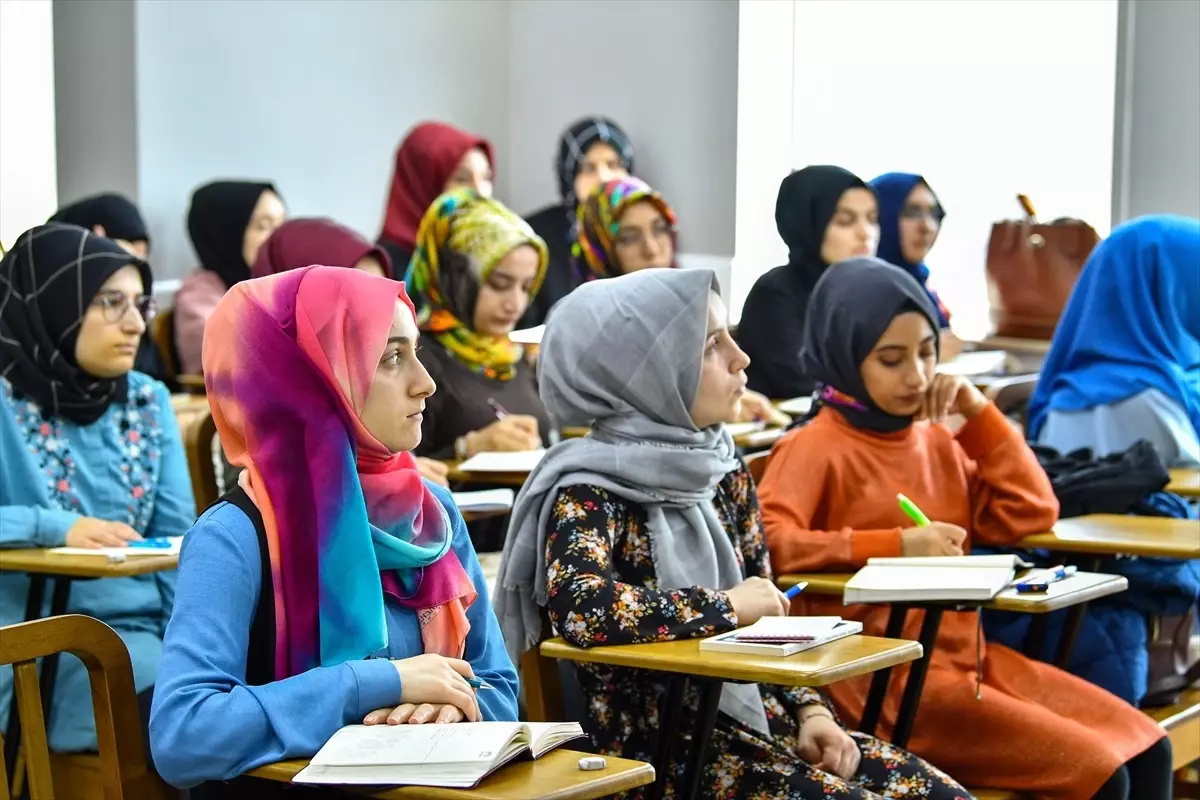 TÜRGEV, 9 İlde 17 Yükseköğretim Kız Yurdu ile Gençlere Destek Sağlıyor