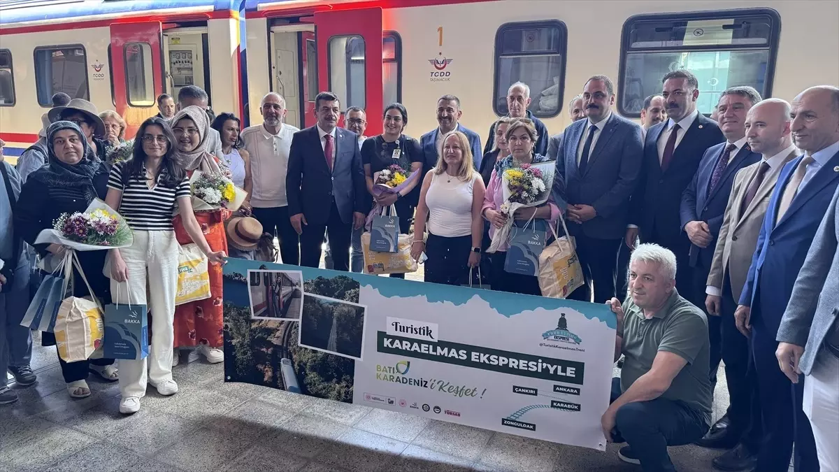 Karaelmas Ekspresi Zonguldak'ta Yolculuğuna Başladı