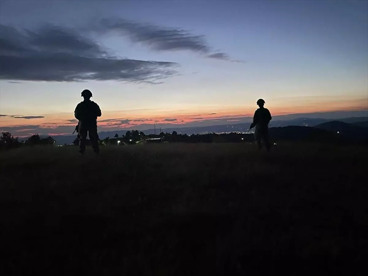NATO'nun Kosova'daki Türk Askeri Devriye Faaliyetlerine Devam Ediyor