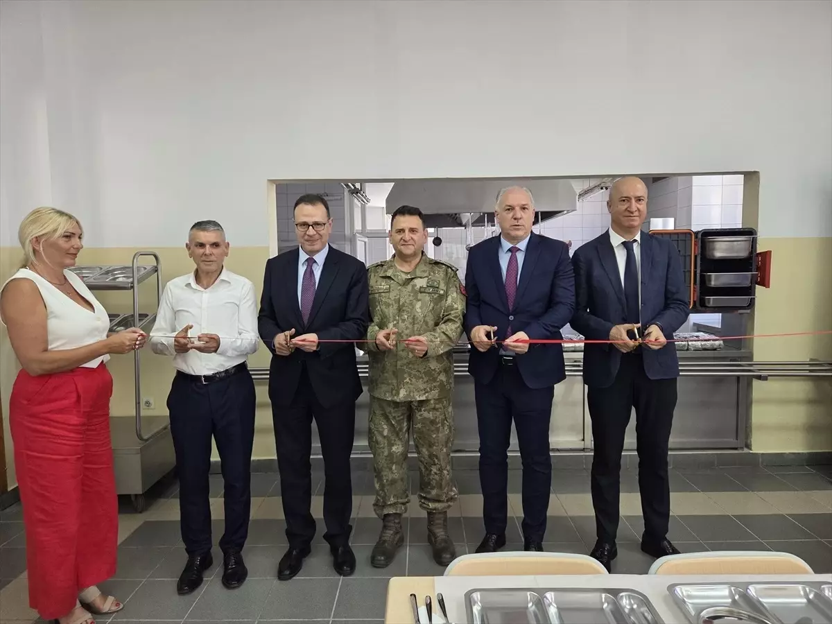 Kosova'daki Engelli Okuluna Türkiye'den Destek