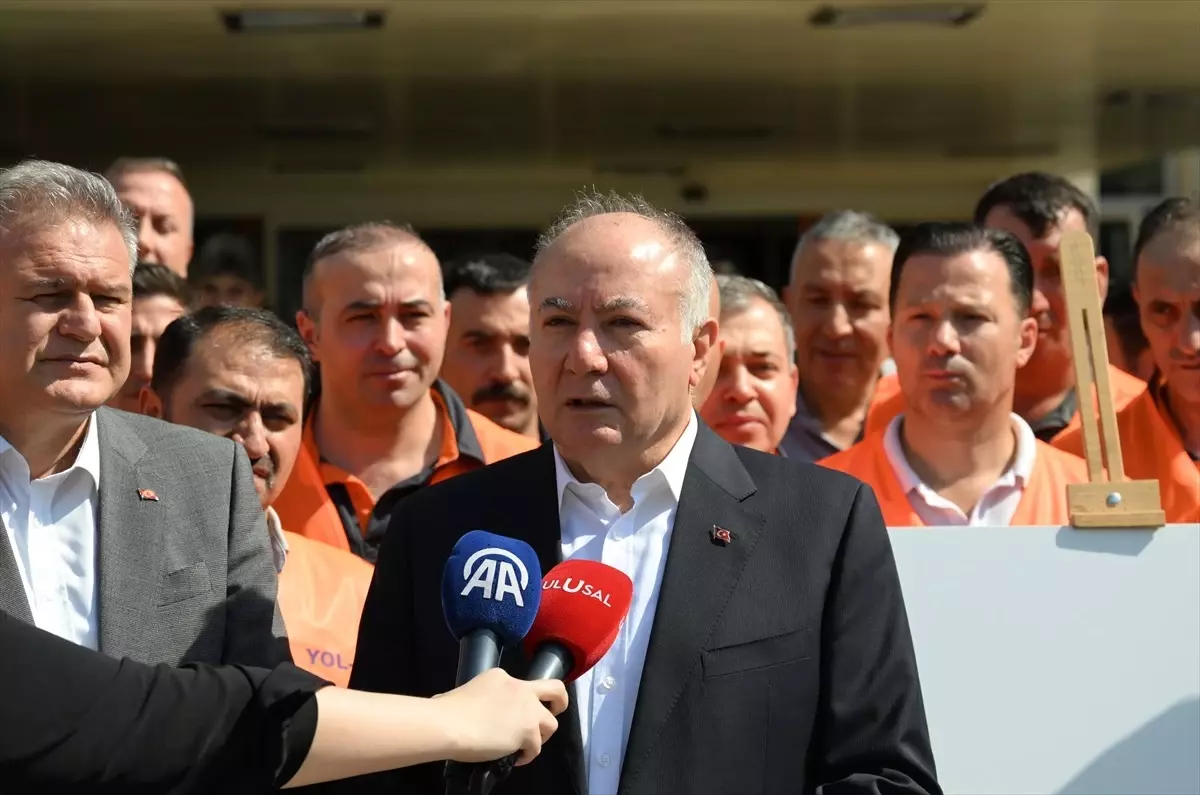 TÜRK-İŞ Grev Kararını Aşarak Hak Mücadelesini Sürdürüyor