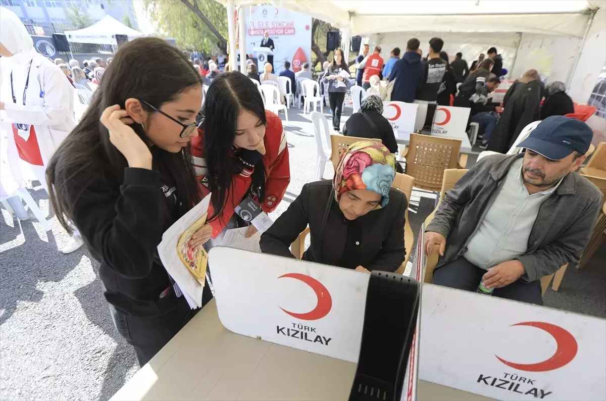 Türk Kızılay, 2,3 Milyon Gönüllü Kan Bağışçısıyla Dünyada 3. Sırada