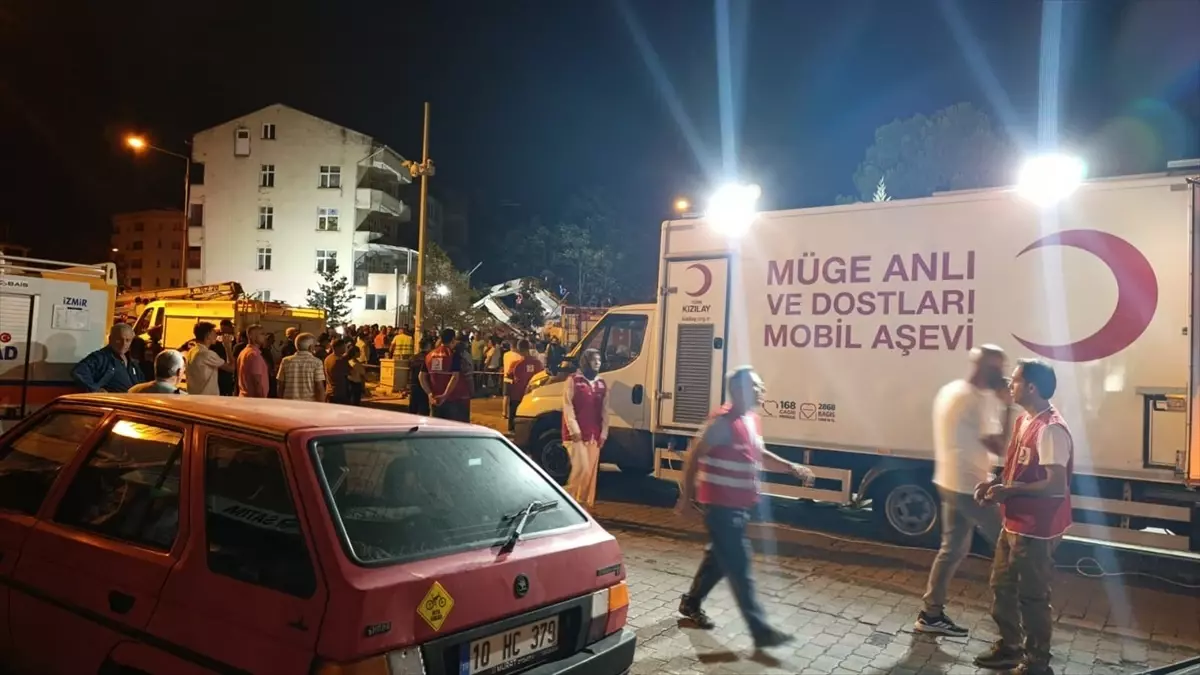 Türk Kızılay, Deprem Bölgesinde Yiyecek ve İçecek İkramına Başladı