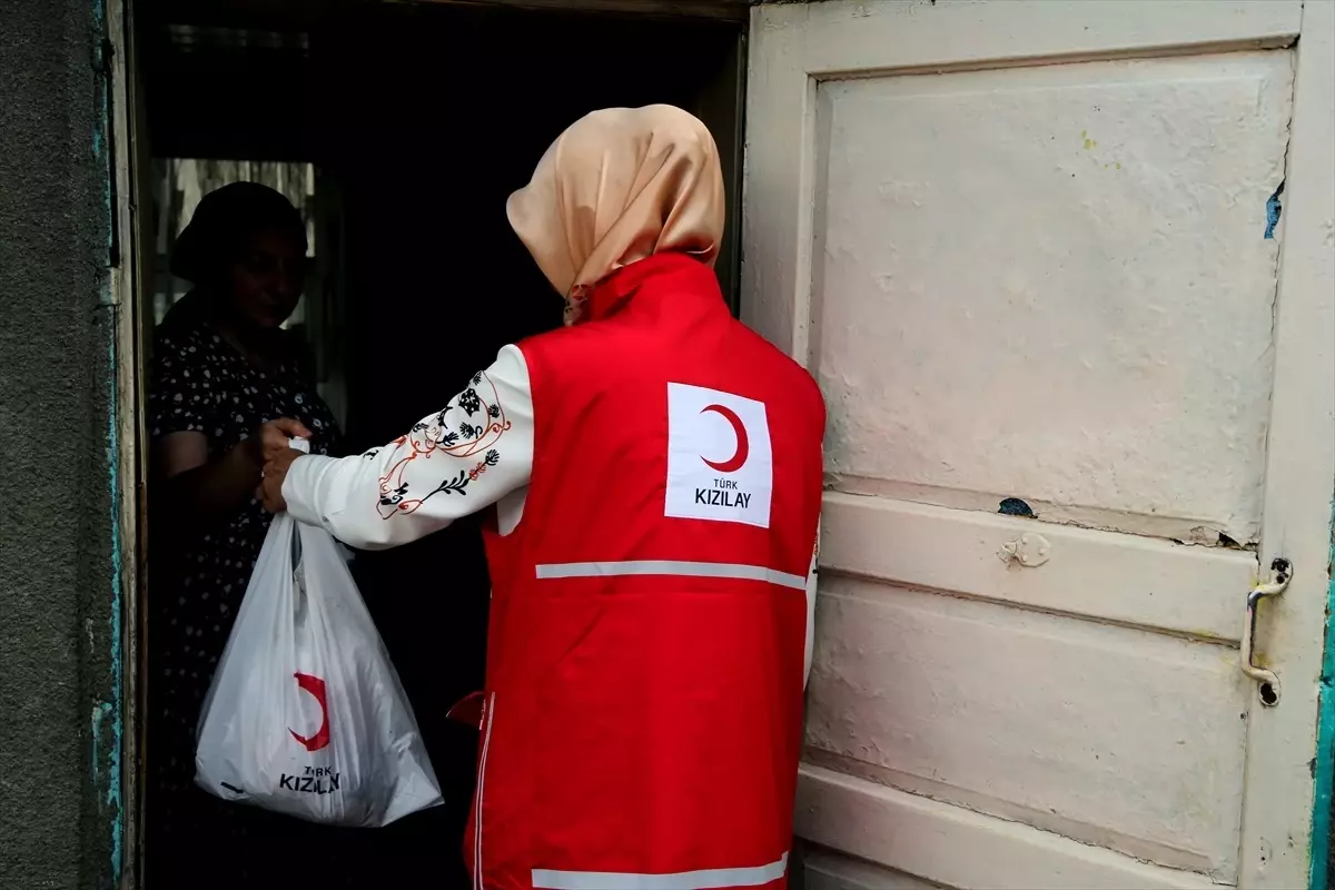 Türk Kızılay, Kırgızistan'da Kurban Eti Dağıttı