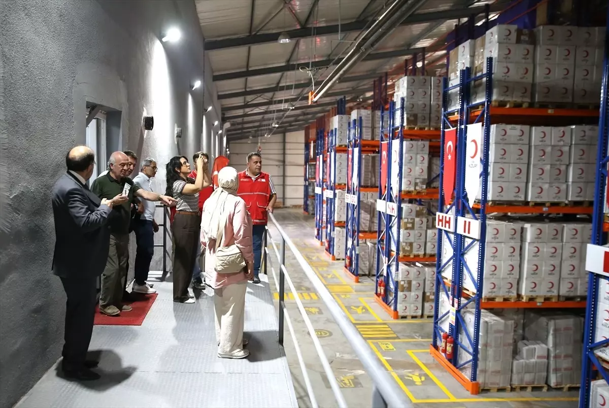 Türk Kızılay, Erzurum Bölge Lojistik Merkezi'ni Tanıttı