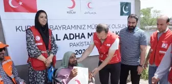Türk Kızılay, Pakistan'da 300 Aileye Kurban Etleri Ulaştırdı