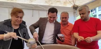 Türk Kızılay Salıpazarı Şubesinden vatandaşlara aşure ikramı
