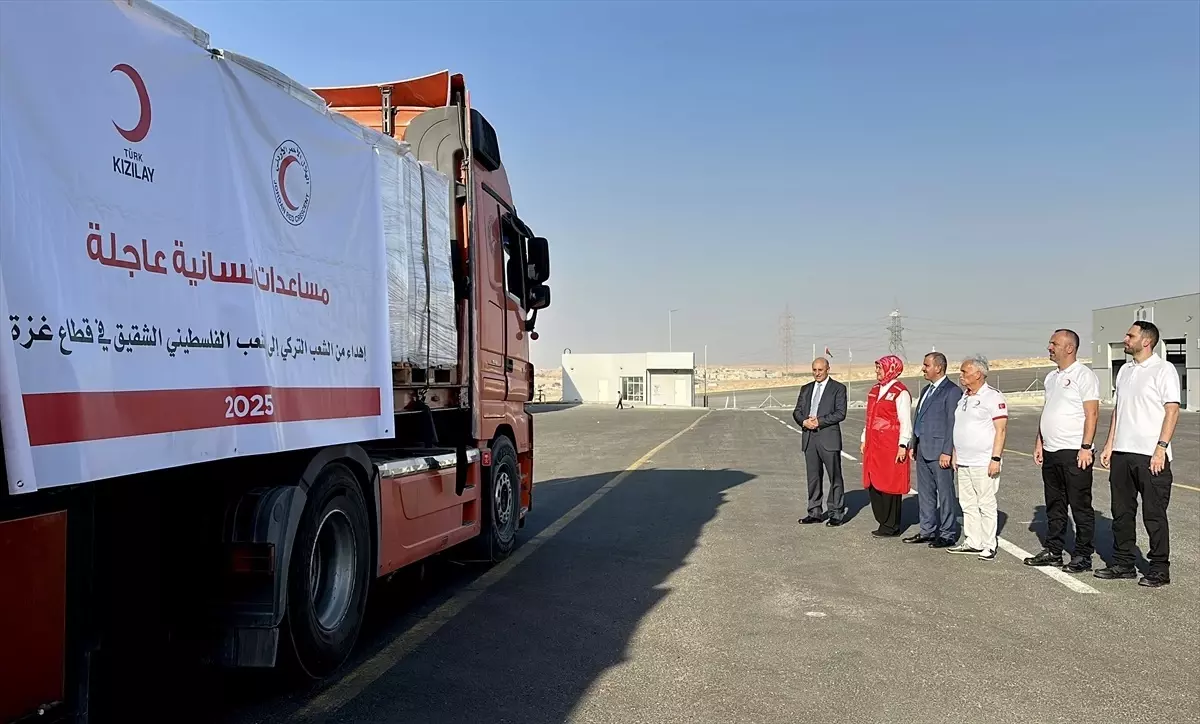 Türk Kızılay, Ürdün'den Gazze'ye Yardım Gönderdi