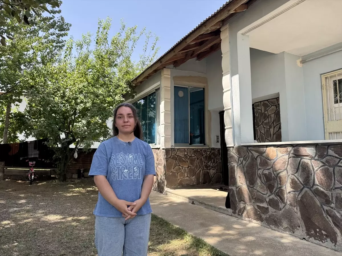 Muş'tan Türkiye 328'incisi: Reyhan Özcan Koç Üniversitesi'ni Kazandı