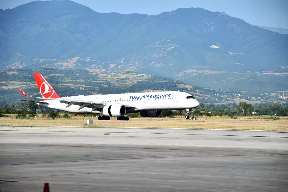 Türk Hava Yolları, EYOF 2025'e Katılan Sporcuları Airbus A350 ile Taşıdı