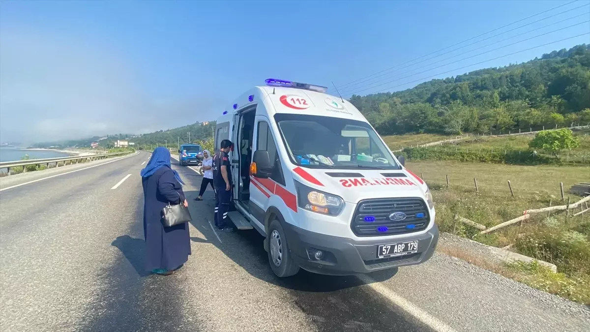 Sinop'un Türkeli ilçesinde motosiklet kazası: Sürücü yaralandı