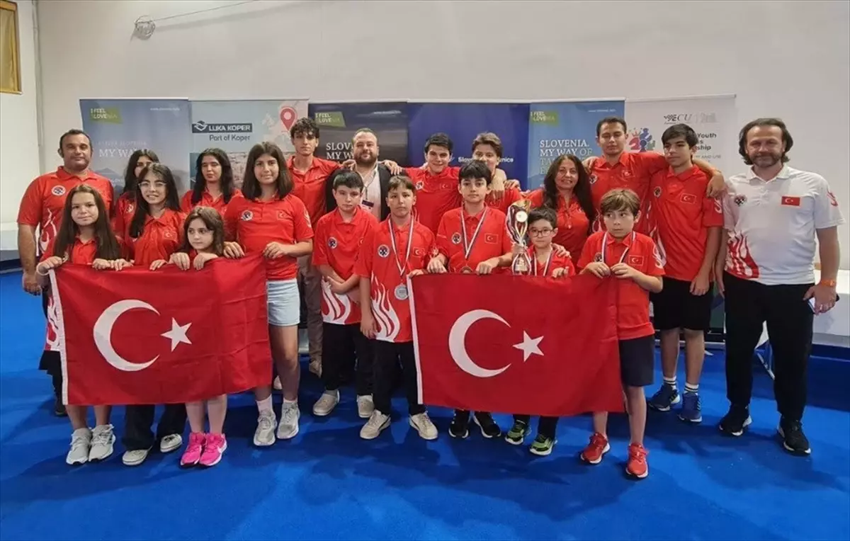Türkiye 12 Yaş Altı Satranç Takımı Avrupa İkincisi Oldu