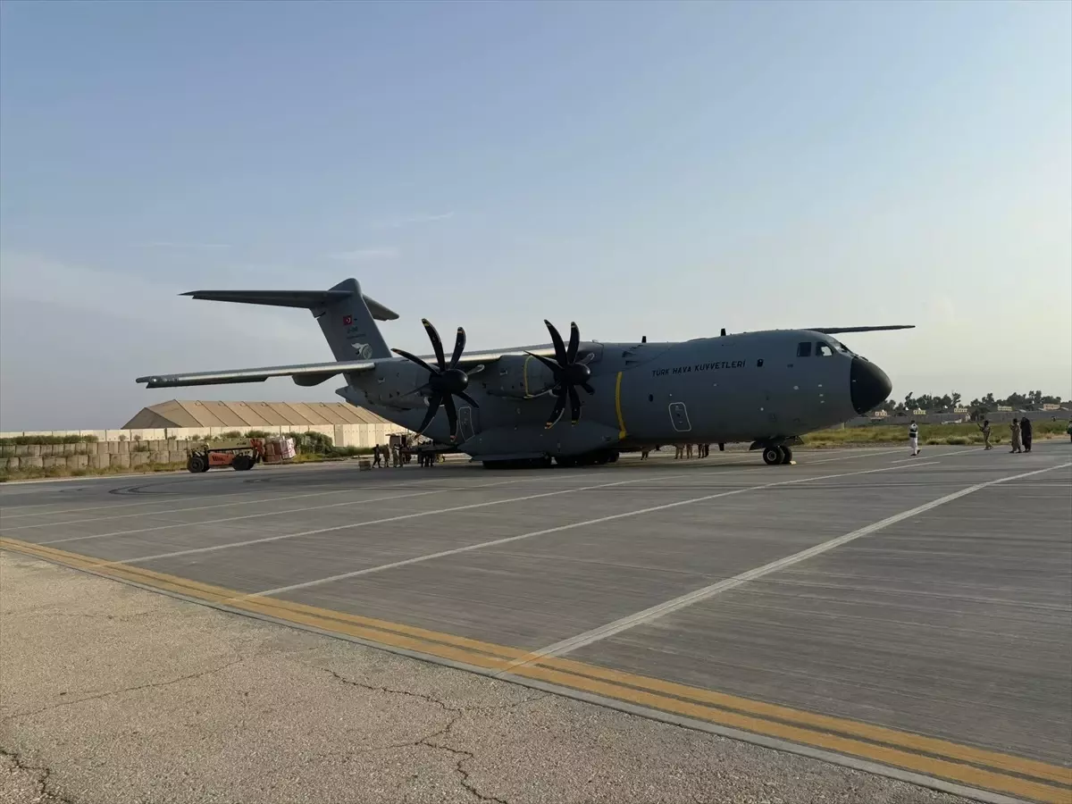 Türkiye'den Afganistan'a 25 Ton İnsani Yardım Gönderildi