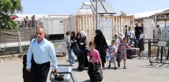 Suriye'den Türkiye'ye Sığınanlar Ülkelerine Dönmeye Başladı