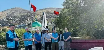TDV Heyeti Afganistan'da Türk Mezarlığını Ziyaret Etti