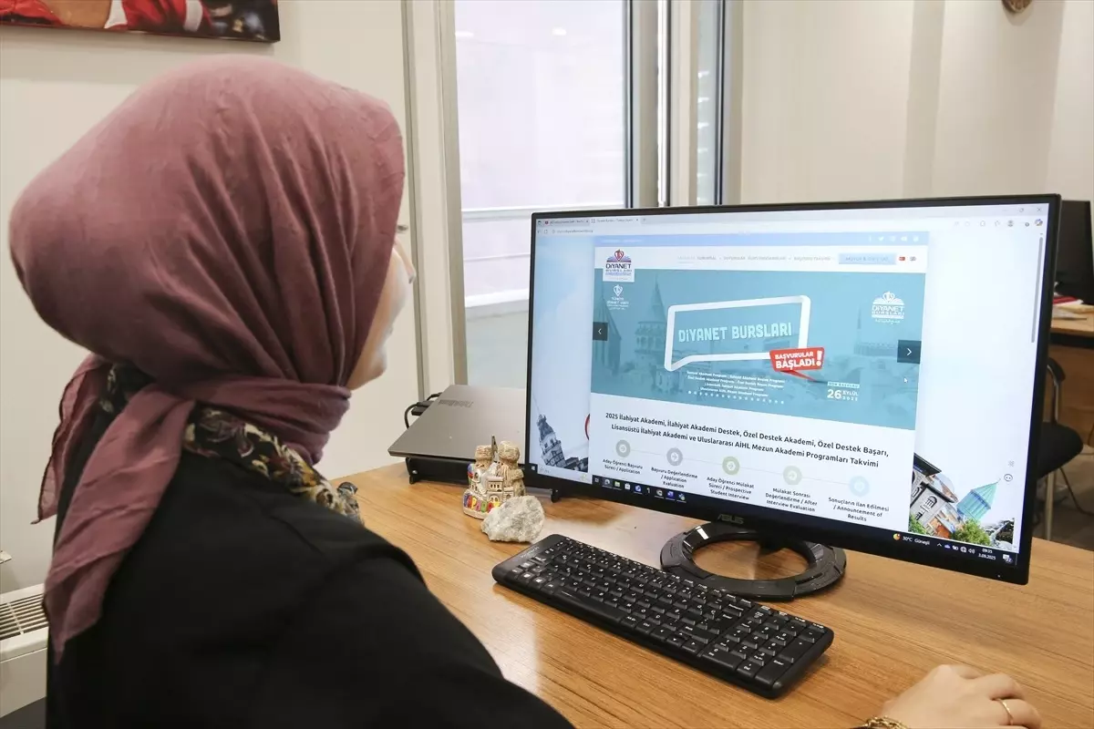 Türkiye Diyanet Vakfı Burs Programlarına Başvurular Başladı