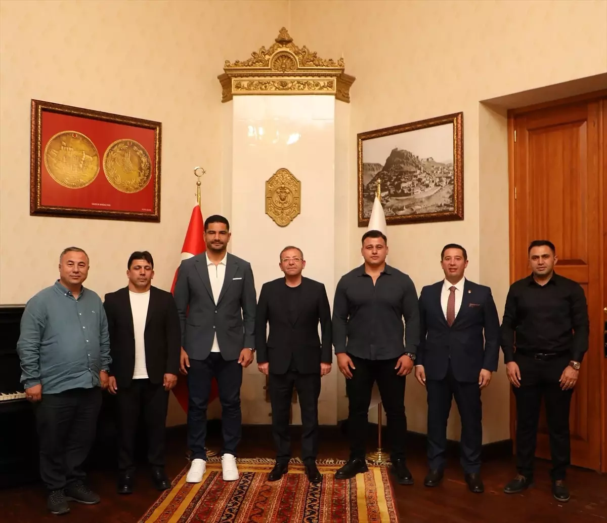 Güreş Federasyonu Başkanı Akgül'den Kars Valisi Polat'a Ziyaret