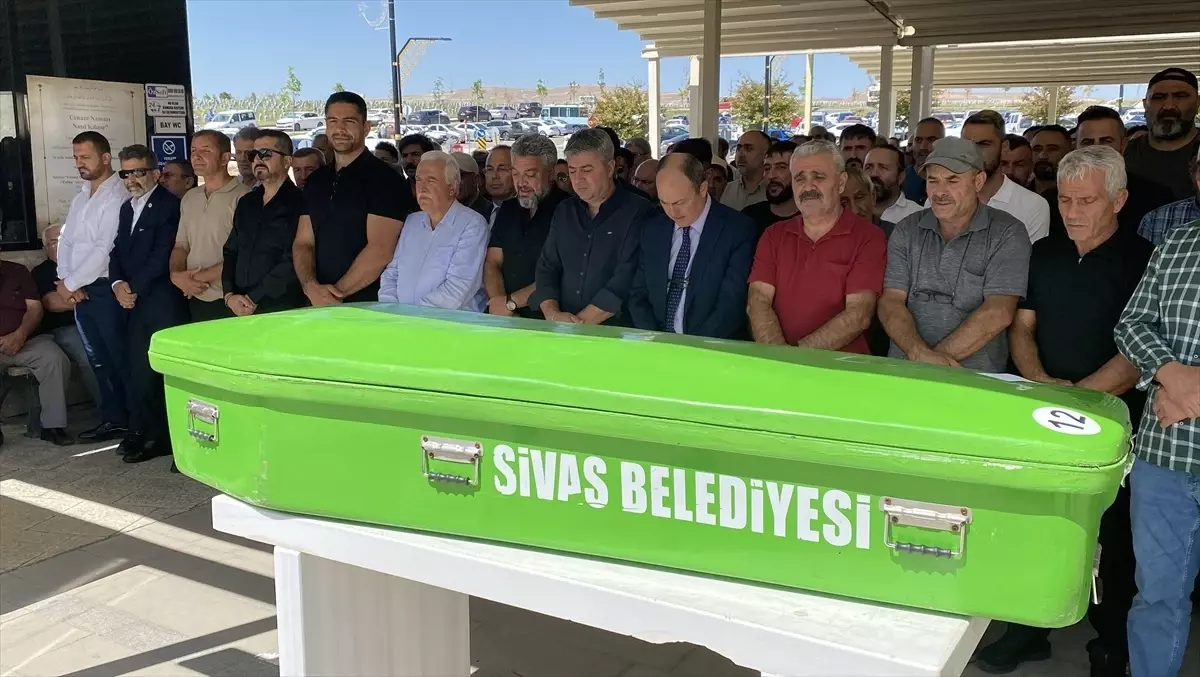 Taha Akgül&apos;ün Dedesinin Cenazesi Sivas&apos;ta Defnedildi