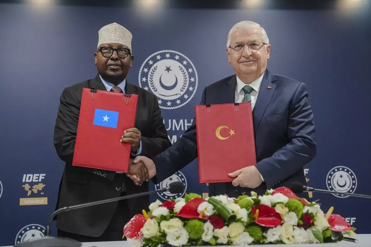 Türkiye ile Somali Arasında Savunma Protokolü İmzalandı