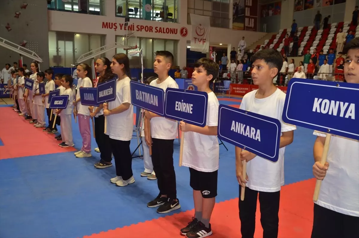 Türkiye Karate Premier Ligi Muş'ta Başladı