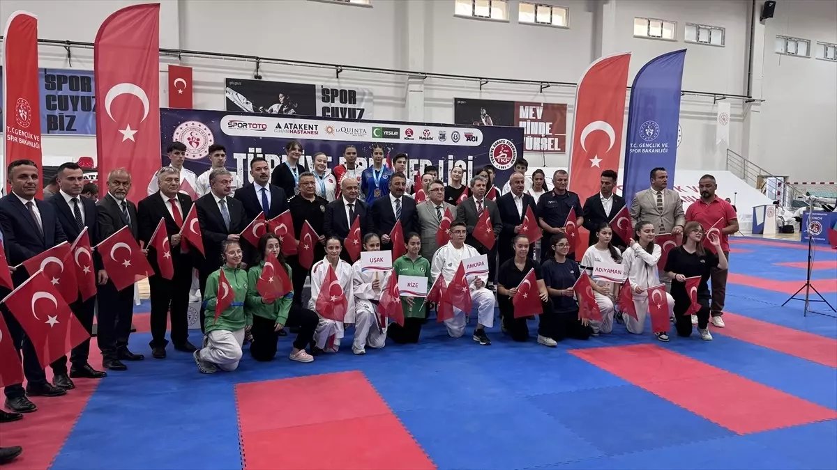 Türkiye Karate Premier Ligi İkinci Etabı Zonguldak'ta Başladı