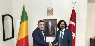 Bamako Büyükelçiliği'nde Bayramlaşma Programı Düzenlendi