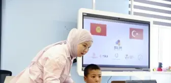 Türkiye'nin Kırgızistan'da kurduğu 'Bilim Bişkek' çocukların bilimle iletişimini geliştiriyor