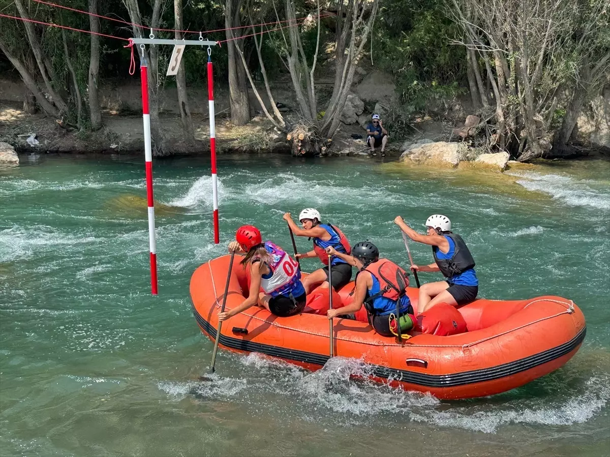 Türkiye Rafting Şampiyonası Munzur Çayı'nda Yapıldı