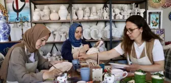 Kız Kardeşler Çinicilik Atölyesi Açtı