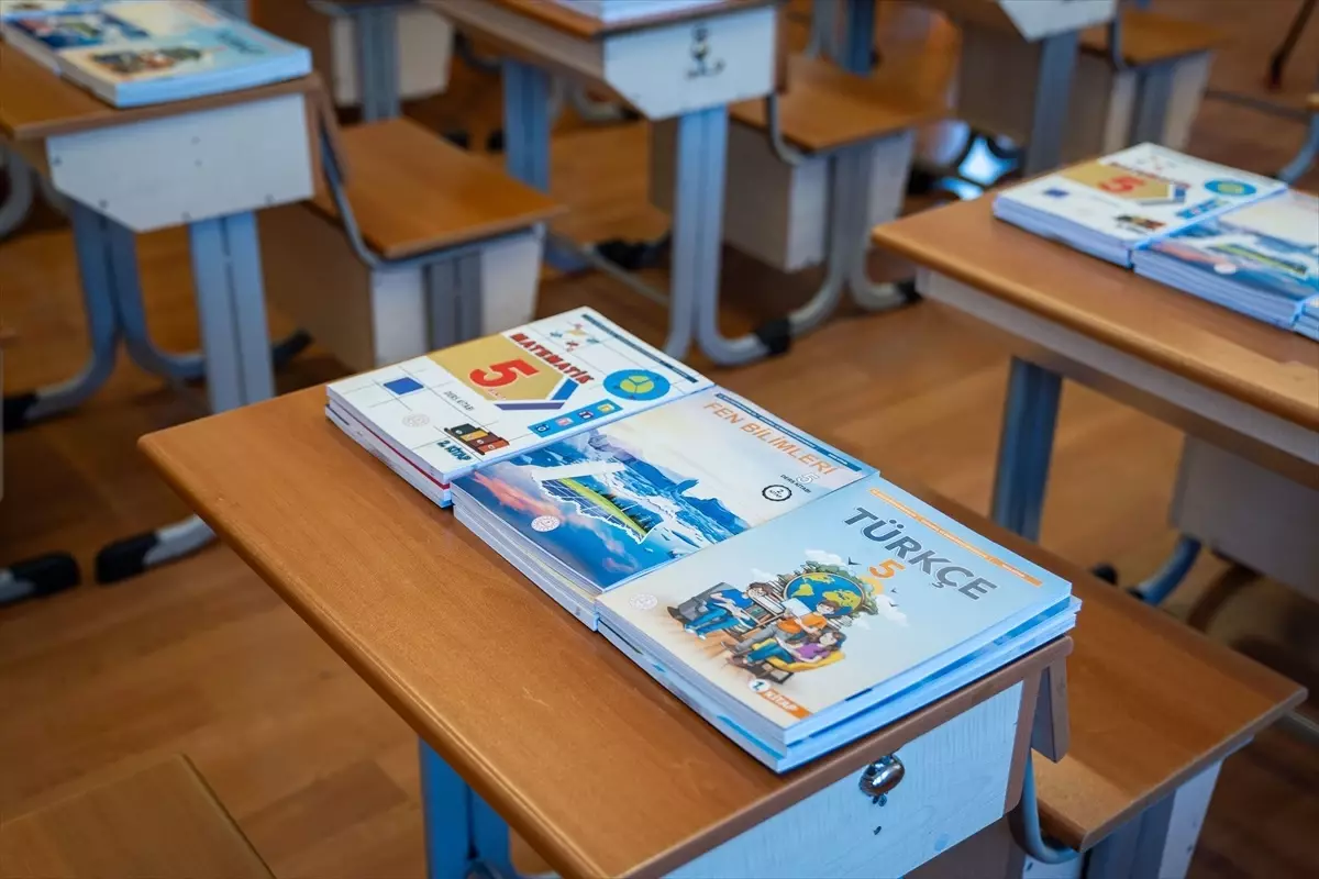 Ücretsiz Ders Kitapları Dağıtımına Başlandı