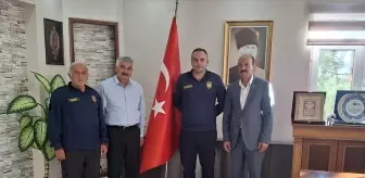Ulaş Belediye Başkanı İlbey, İtfaiye Personelini Makamında Kabul Etti