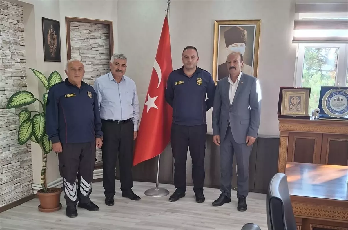 Ulaş Belediye Başkanı İlbey, İtfaiye Personelini Makamında Kabul Etti