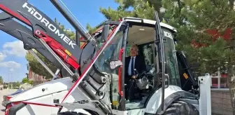 Ulaş Belediyesi Yeni Kepçesi ile Hizmet Kalitesini Artırıyor