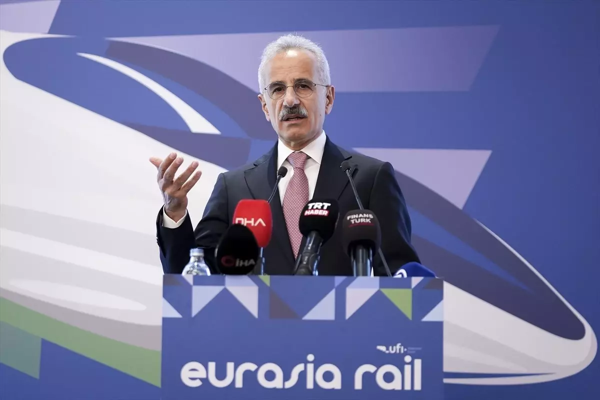 Ulaştırma ve Altyapı Bakanı Uraloğlu, 11. Eurasia Rail Fuarı'nın kapanış töreninde konuştu Açıklaması