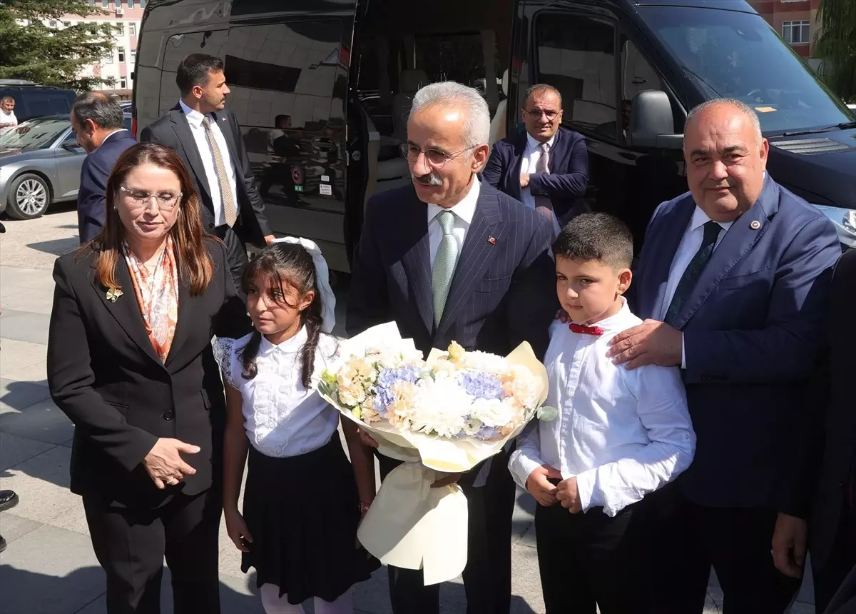 Ulaştırma ve Altyapı Bakanı Uraloğlu, Bartın'da konuştu Açıklaması