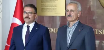 Bakan Uraloğlu Iğdır'da Valiliği ve AK Parti İl Başkanlığını Ziyaret Etti
