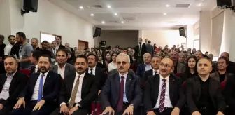 Ulaştırma ve Altyapı Bakanı Uraloğlu, Trabzon'da öğrencilerle söyleşide bir araya geldi Açıklaması