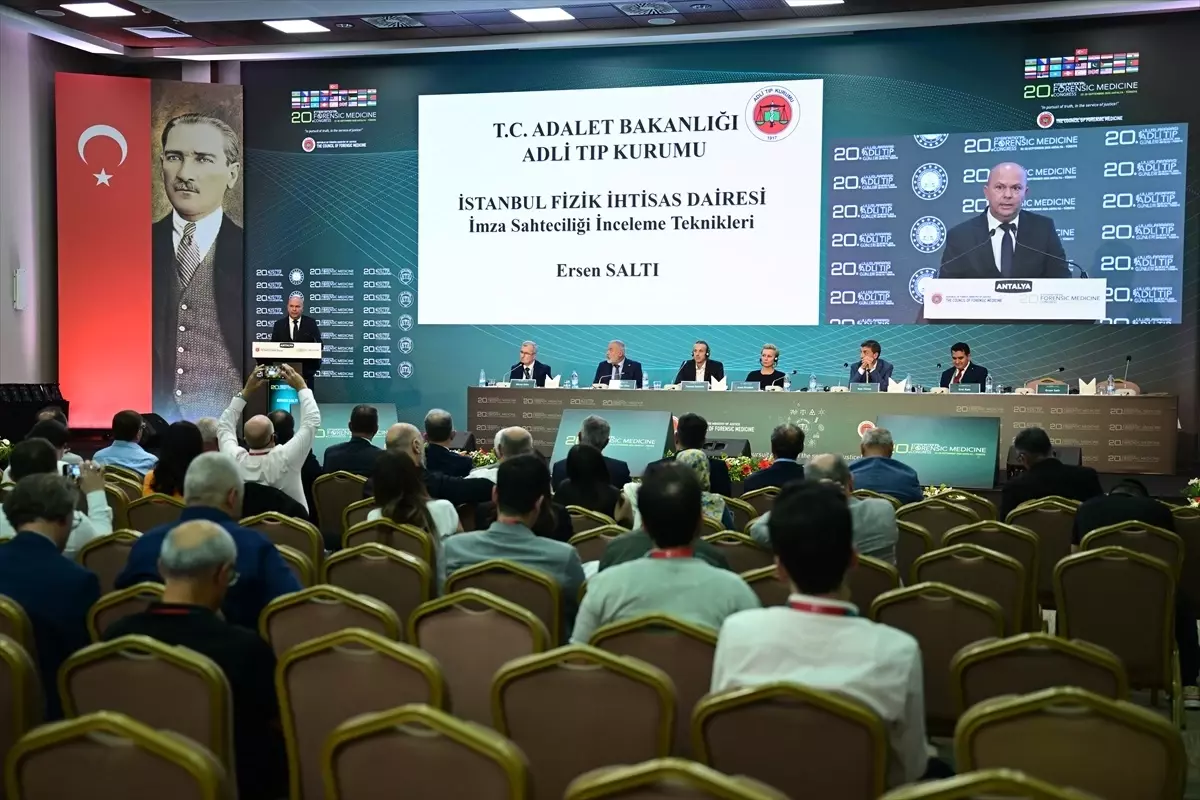 Uluslararası Adli Tıp Günleri Antalya'da Devam Ediyor