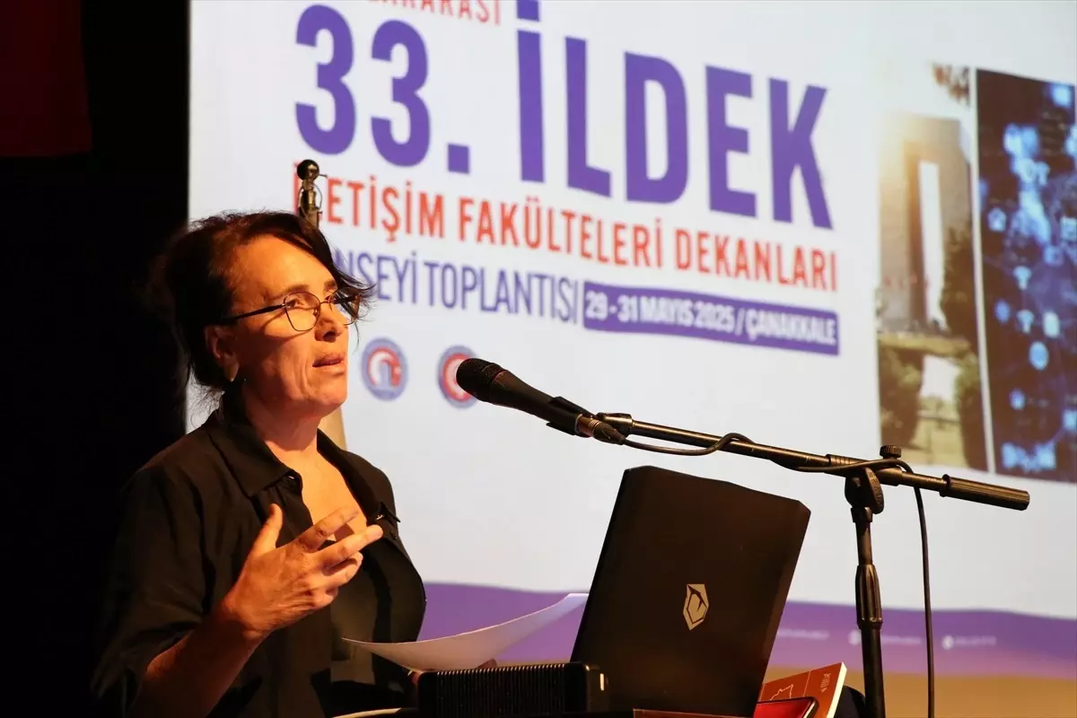 Uluslararası 33. İletişim Fakültesi Dekanları Konseyi Toplantısı panellerle devam etti
