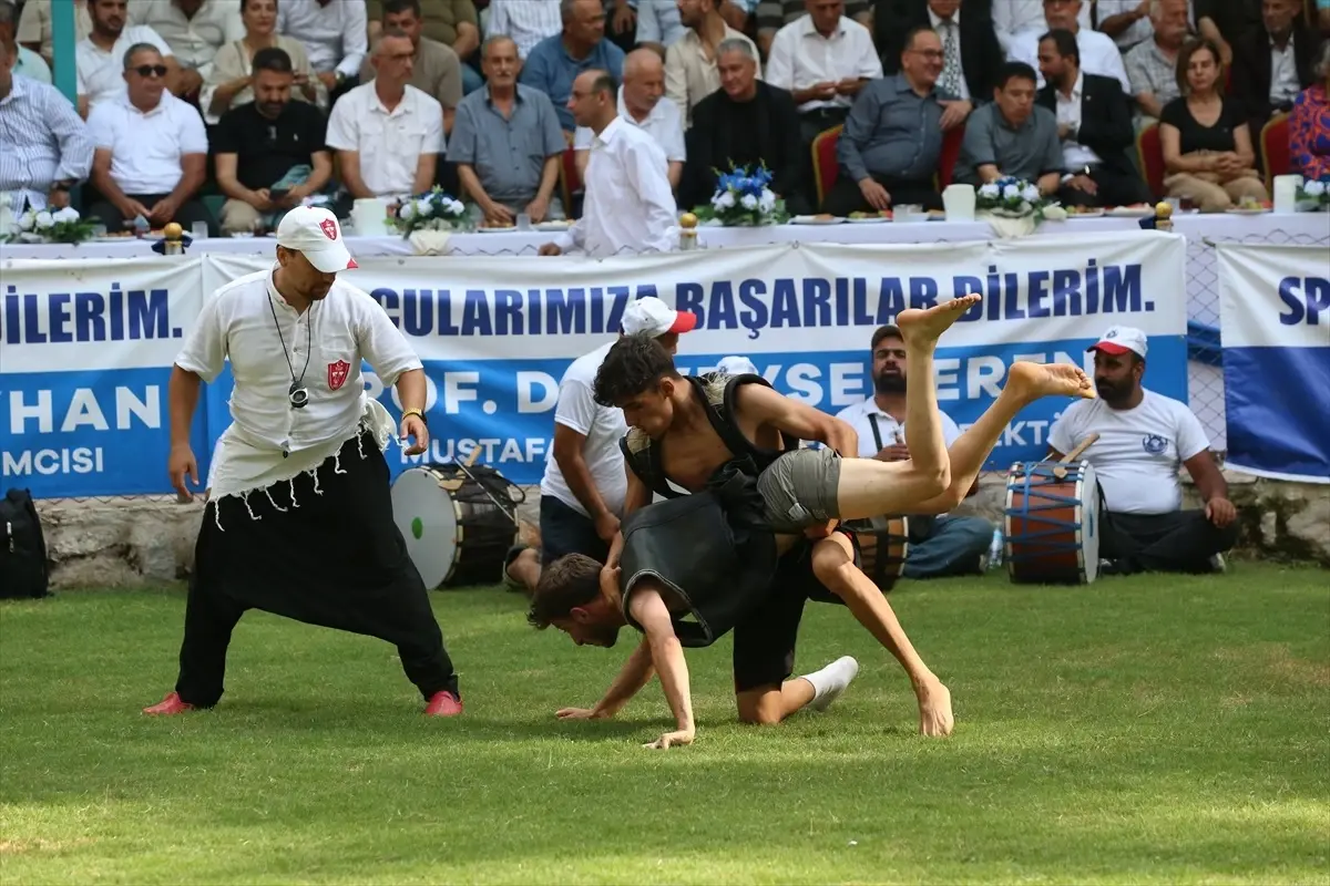 Yayladağı Kültür Sanat Festivali'nde Uluslararası Aba Güreşi Şampiyonası Düzenlendi