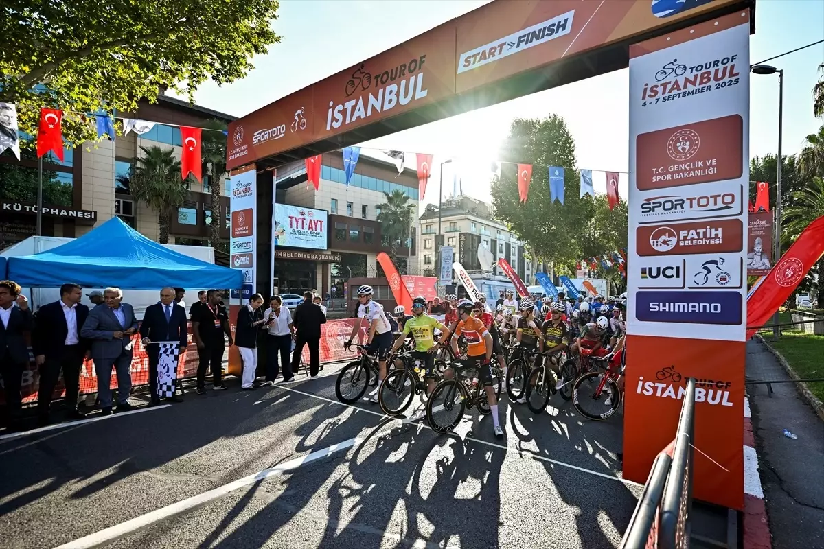 Uluslararası İstanbul Bisiklet Turu'nun Son Etabı Fatih'te Başladı
