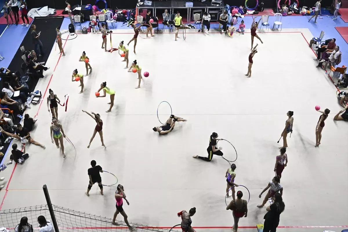 Ankara'da Uluslararası Ritmik Cimnastik Turnuvası Sona Erdi