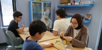 Ümraniye Belediyesinden gençlere model roket eğitimi