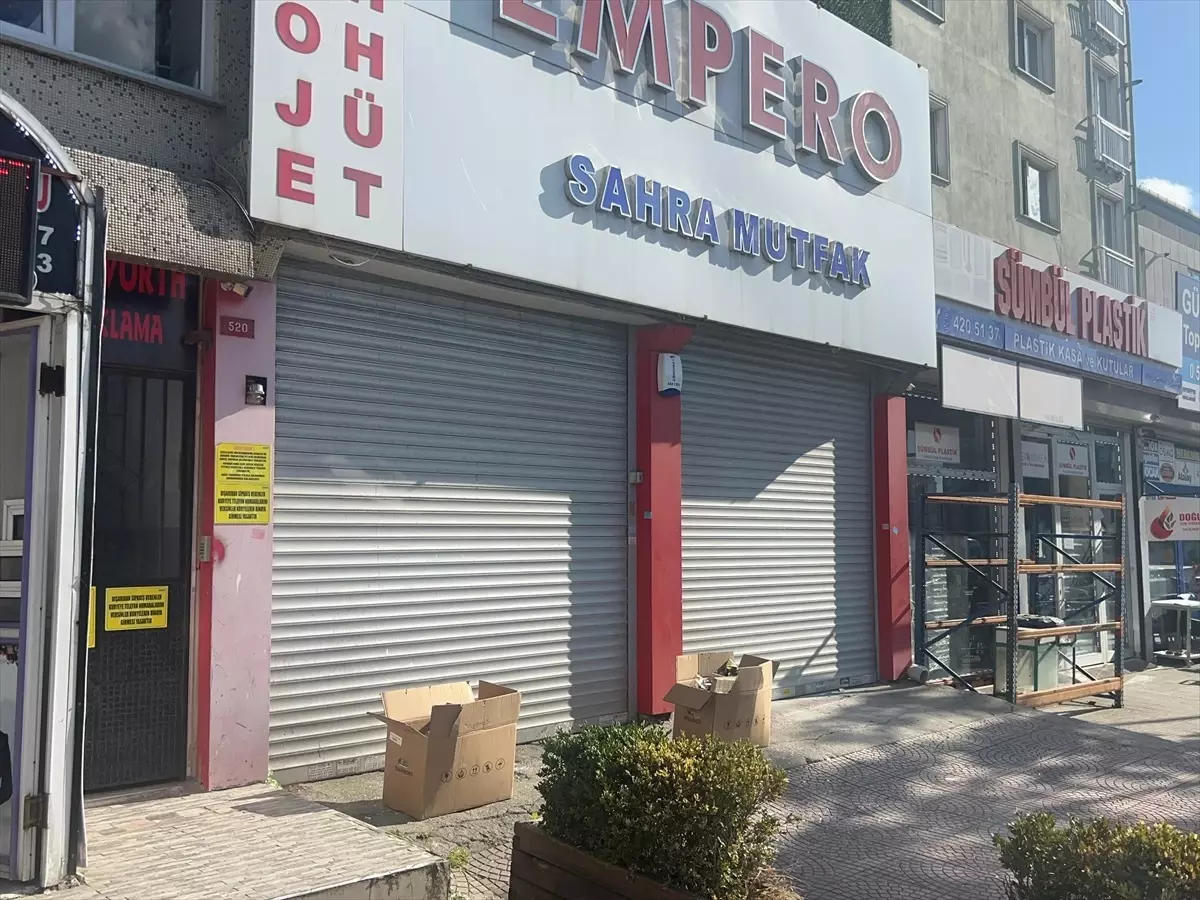 Ümraniye'de El Bombası Saldırısı: 1 Yaralı