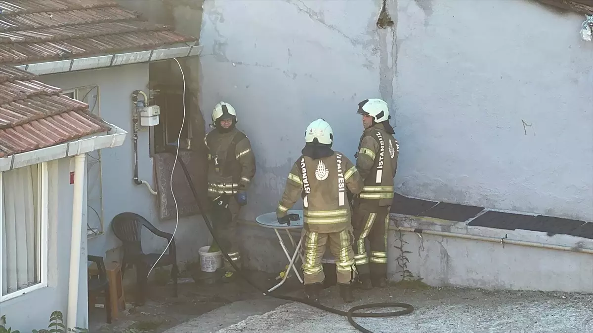 Ümraniye'de Çocuk Oynarken Yangın Çıkardı