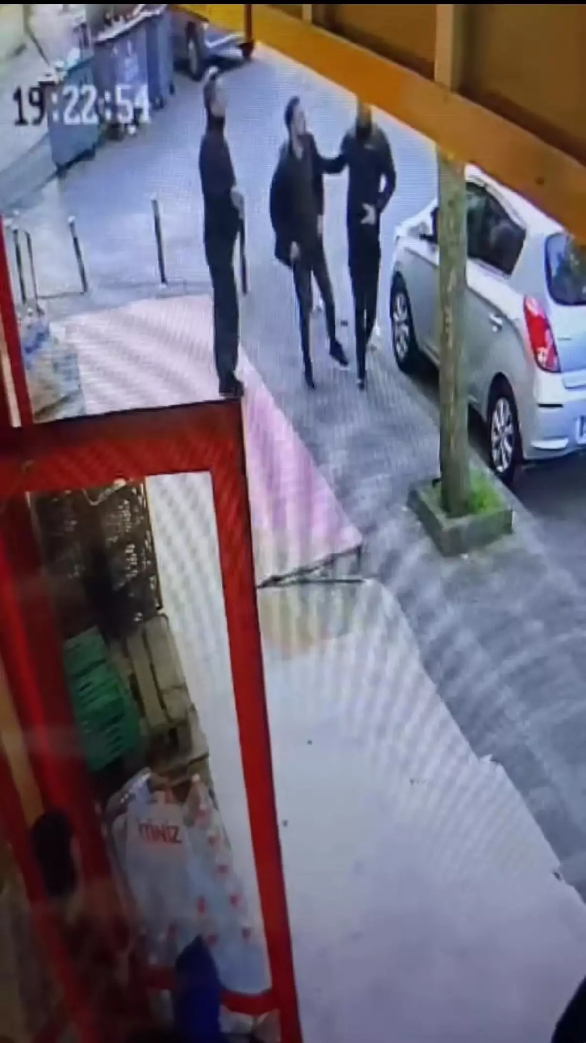 Ümraniye'de Silahlı Saldırı: Bir Kişi Yaralandı