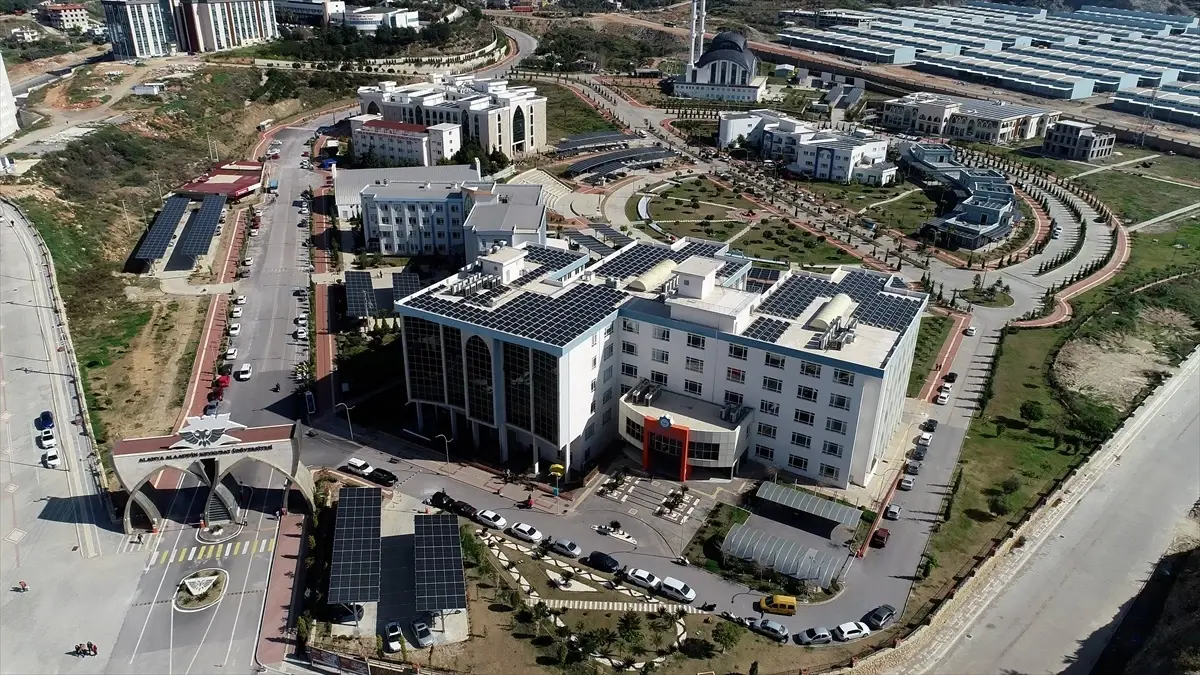 Alanya Alaaddin Keykubat Üniversitesi'nden Sürdürülebilir Güneş Enerjisi Yatırımı