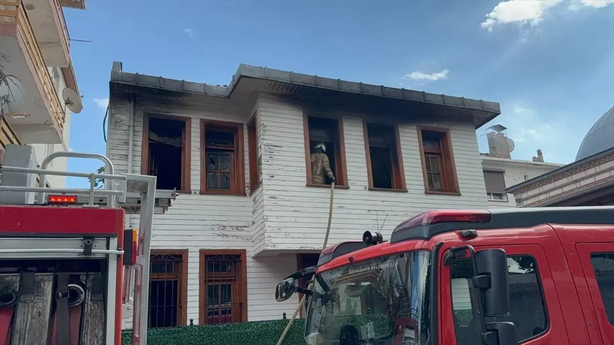 Üsküdar'da Kur'an Kursu Yangını: Çocuklar Hastaneye Kaldırıldı