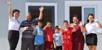 Depremzedelere Yeni Bir Yuva: Nuriye Geller ve Çocukları için Ev İnşa Edildi